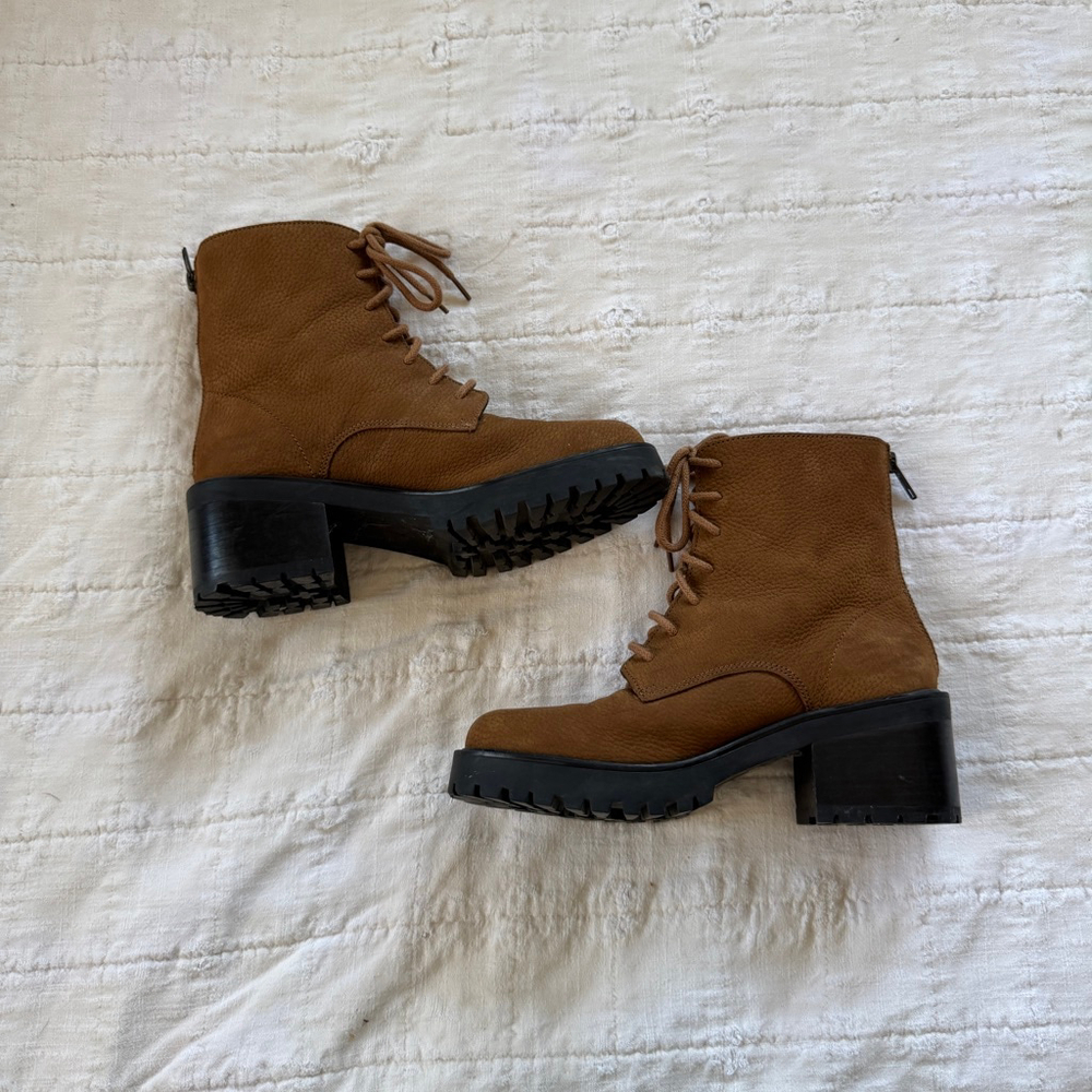 Madewell The Bradley Lace-Up Lugsole Boot • Size: 7 - Picture 3 of 5